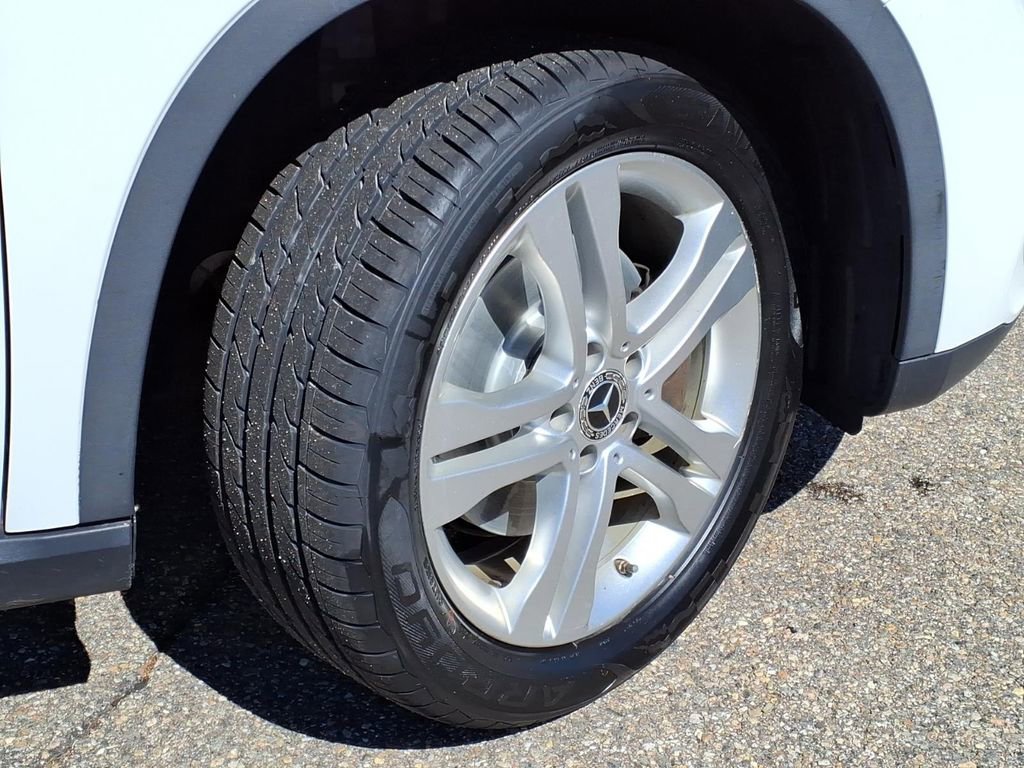 Used 2019 Mercedes-Benz GLA 250 4MATIC image 9