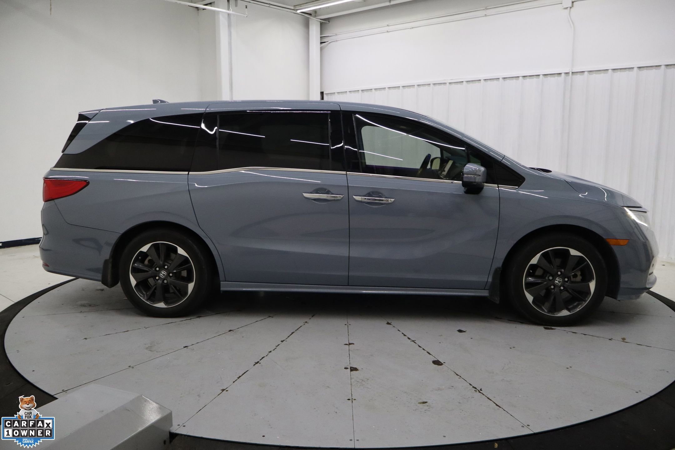 Used 2024 Honda Odyssey Elite image 2