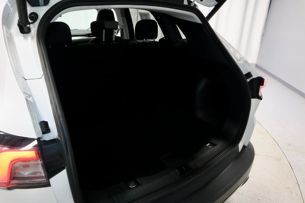 Certified 2022 Ford Escape SE w/ SE Sport Appearance Package image 13