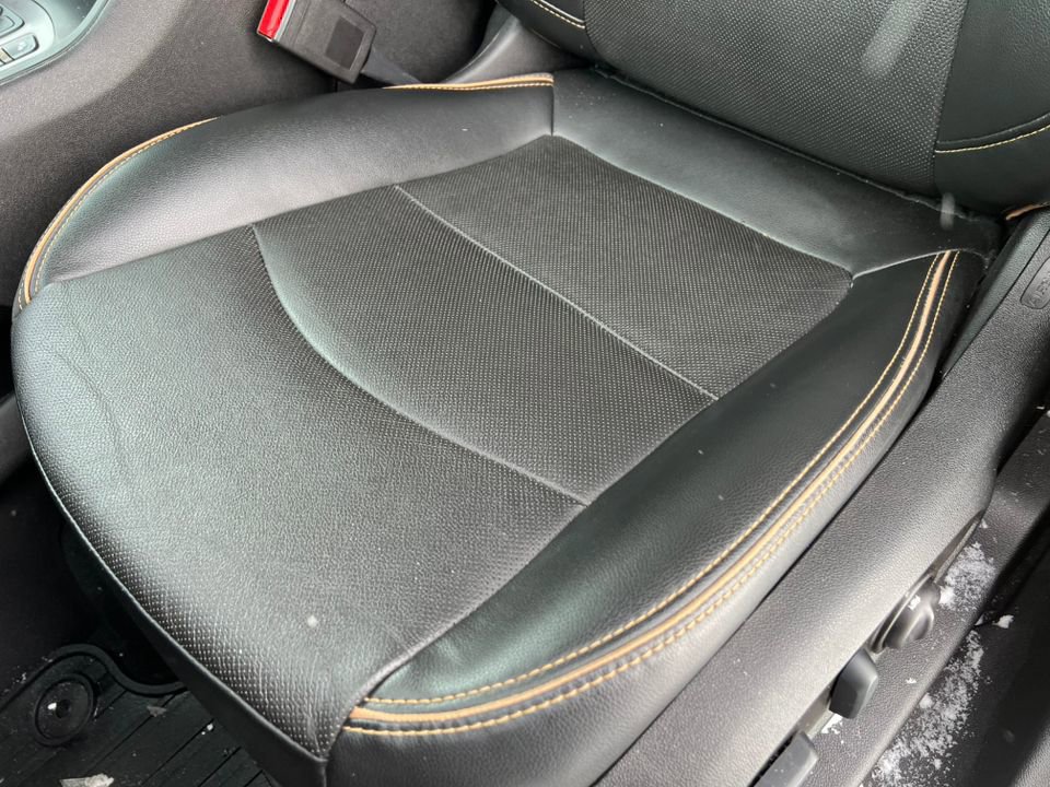 Used 2023 GMC Terrain AT4 image 14