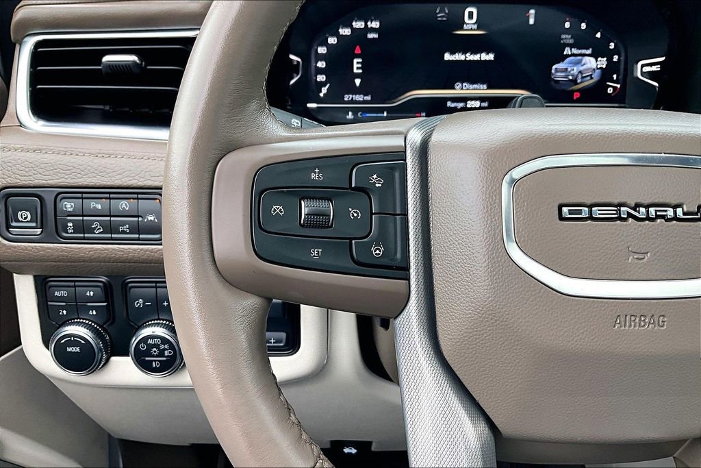 Used 2024 GMC Yukon Denali w/ Advanced Technology Package AWD/4WD image 18
