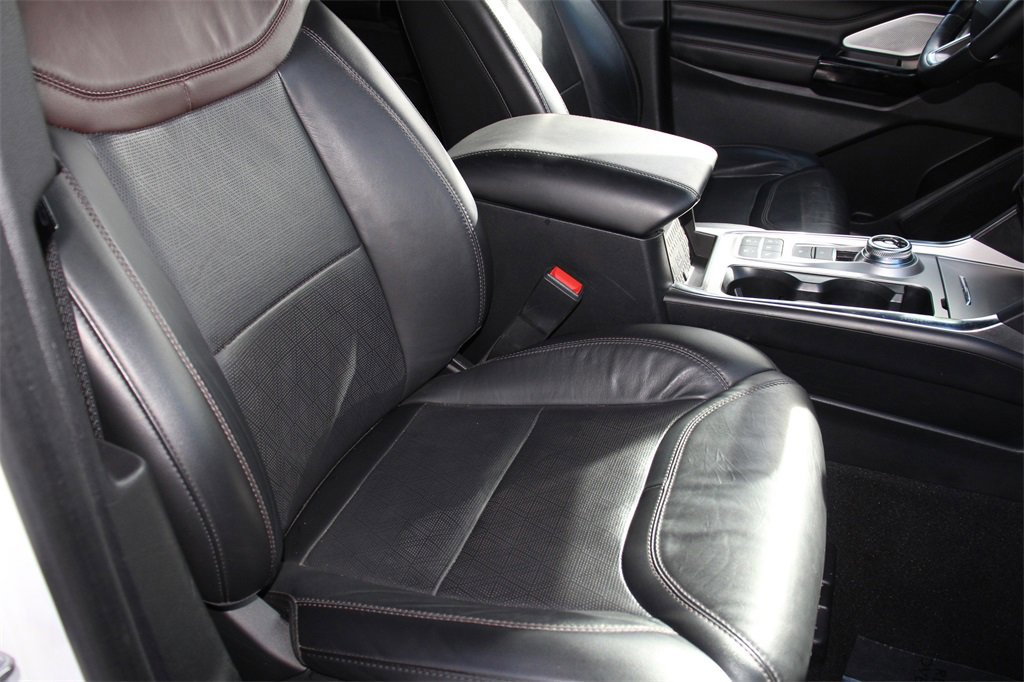 Certified 2022 Ford Explorer Platinum w/ Equipment Group 601A image 28