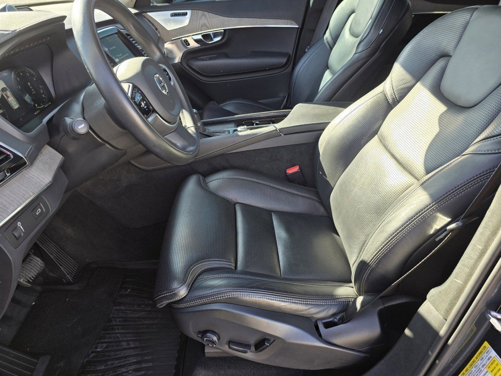 Used 2021 Volvo XC90 T6 Inscription w/ Lounge Package image 28