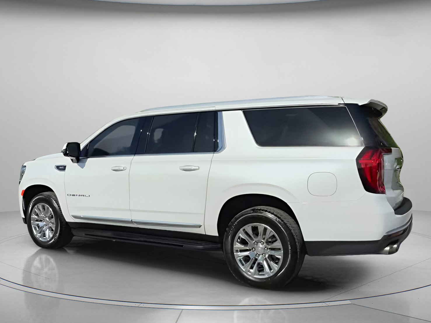 Used 2024 GMC Yukon XL Denali image 19
