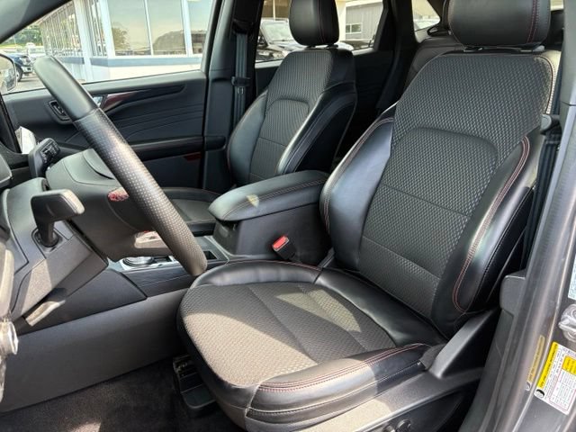 Certified 2024 Ford Escape ST-Line w/ Tech Pack #1 AWD/4WD image 18