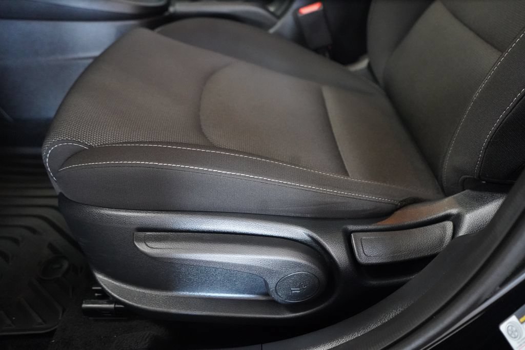 Used 2024 Kia Forte LXS w/ LXS Technology Package FWD image 17