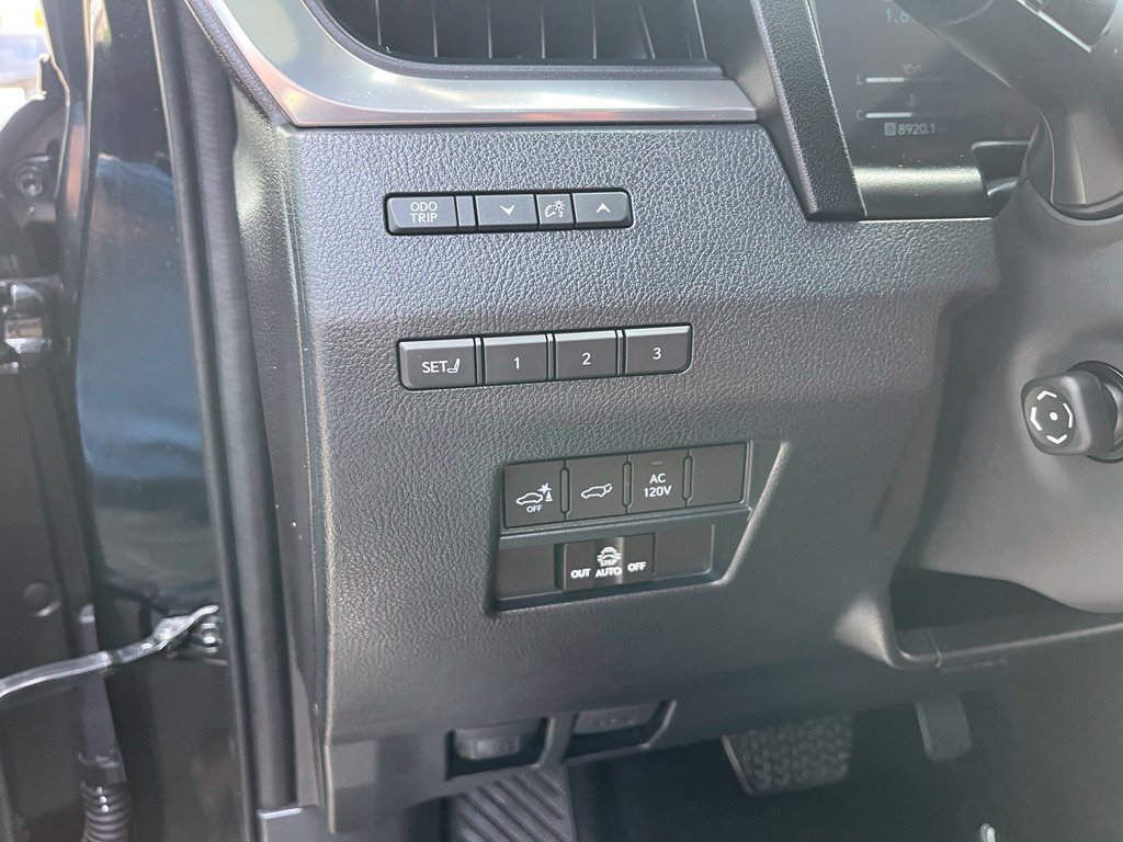 Used 2024 Lexus GX 550 w/ Accessory Package (Z1) AWD/4WD image 40