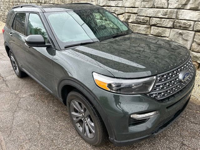 Certified 2023 Ford Explorer XLT w/ Equipment Group 202A AWD/4WD image 7