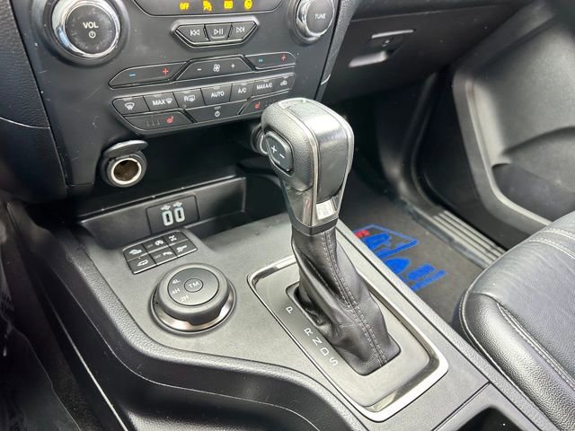 Certified 2019 Ford Ranger Lariat w/ Equipment Group 501A Mid image 17