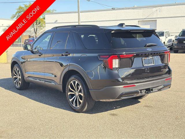 Certified 2025 Ford Explorer ST-Line AWD/4WD image 6