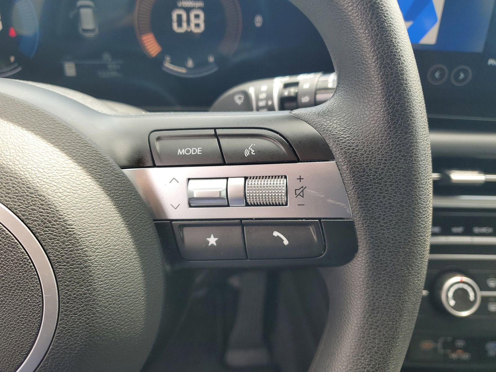 Used 2025 Hyundai Tucson SE image 19