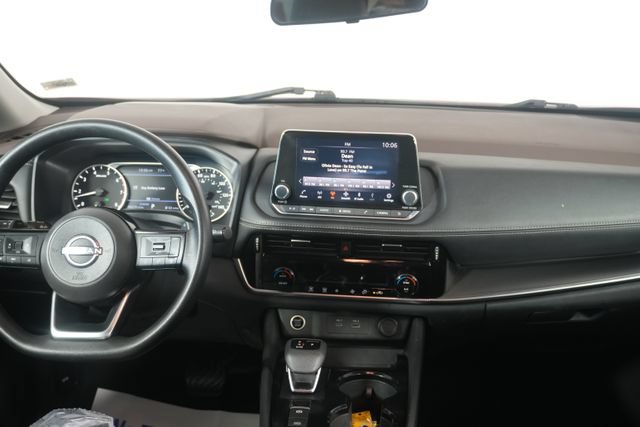 Used 2022 Nissan Rogue SV FWD image 23