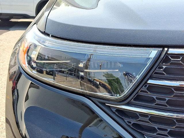 Certified 2022 Ford Explorer XLT w/ Equipment Group 202A image 28