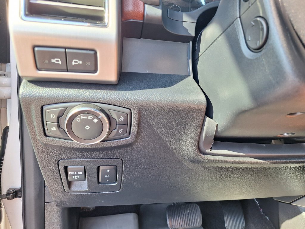 Certified 2019 Ford F150 Platinum w/ Equipment Group 701A Luxury AWD/4WD image 22