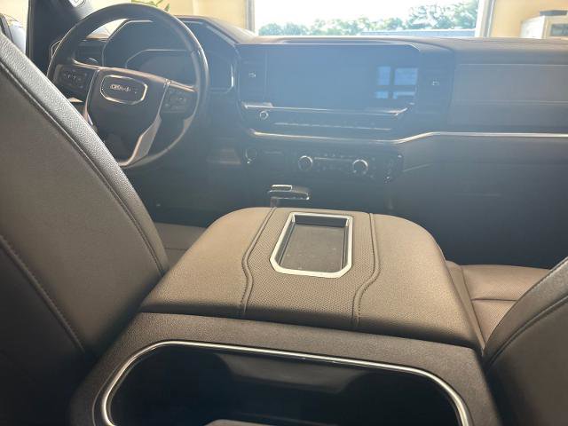 Used 2022 GMC Sierra 1500 SLT w/ SLT Premium Plus Package AWD/4WD image 8