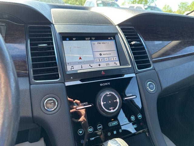 Certified 2017 Ford Taurus Limited FWD image 3
