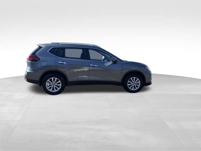 Used 2018 Nissan Rogue SV w/ Premium Package image 5