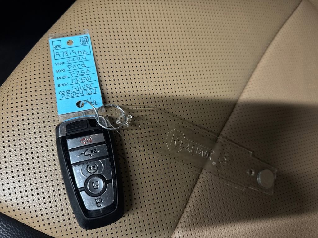 Certified 2024 Ford F250 Lariat w/ Chrome Package image 33