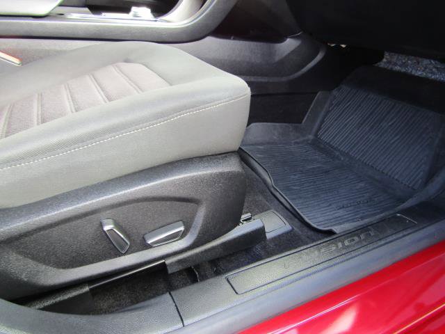 Certified 2020 Ford Fusion SE AWD/4WD image 11
