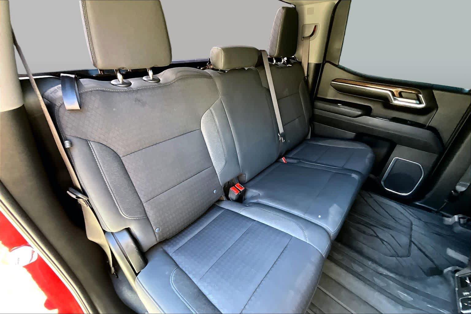 Used 2023 Chevrolet Silverado 1500 LT AWD/4WD image 20