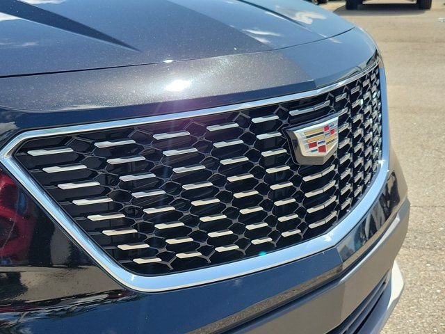 Used 2023 Cadillac XT4 Premium Luxury AWD/4WD image 14