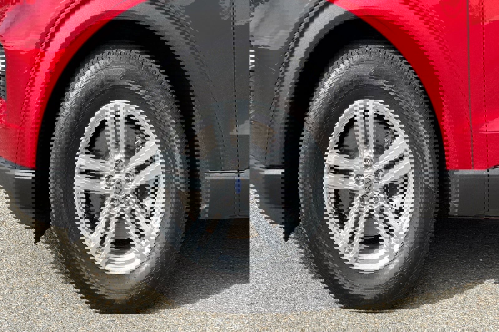 Certified 2022 Ford Explorer XLT w/ Equipment Group 202A image 27