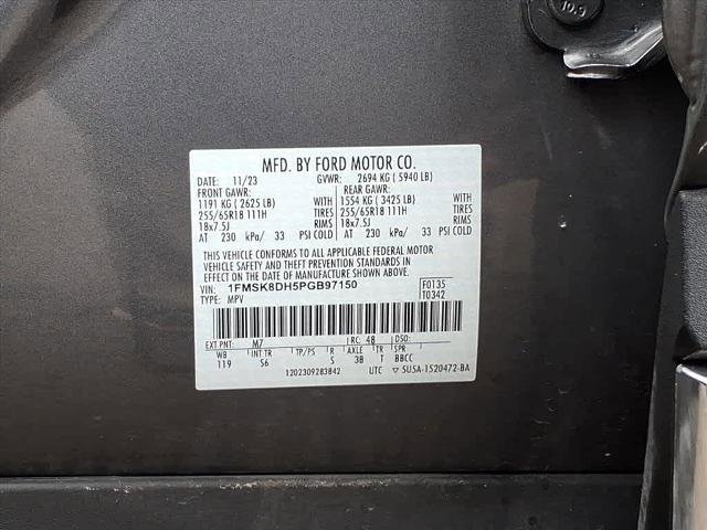 Certified 2023 Ford Explorer XLT w/ Equipment Group 202A image 29