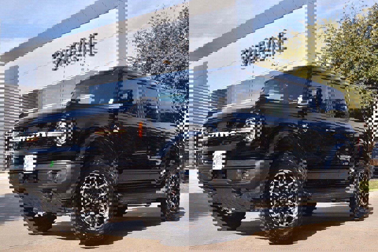 Certified 2025 Ford Bronco Outer Banks