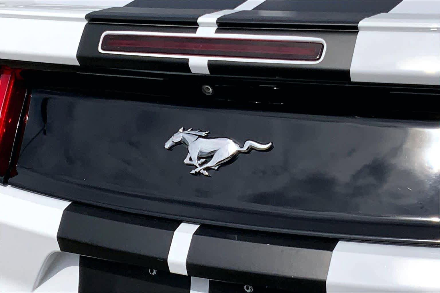 Certified 2017 Ford Mustang Premium RWD image 24