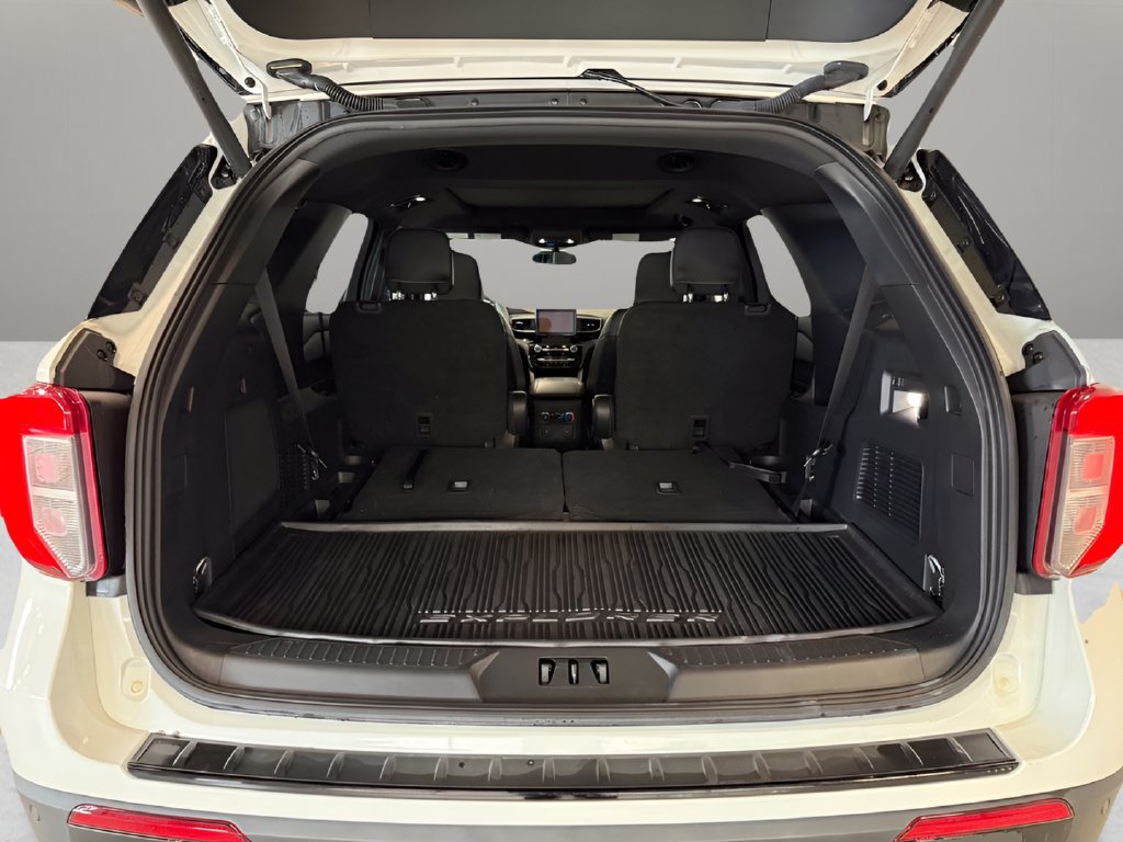 Certified 2024 Ford Explorer ST-Line w/ Class IV Trailer Tow Package AWD/4WD image 15