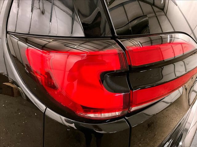 Used 2022 Chrysler Pacifica Touring-L w/ S Appearance Package AWD/4WD image 29