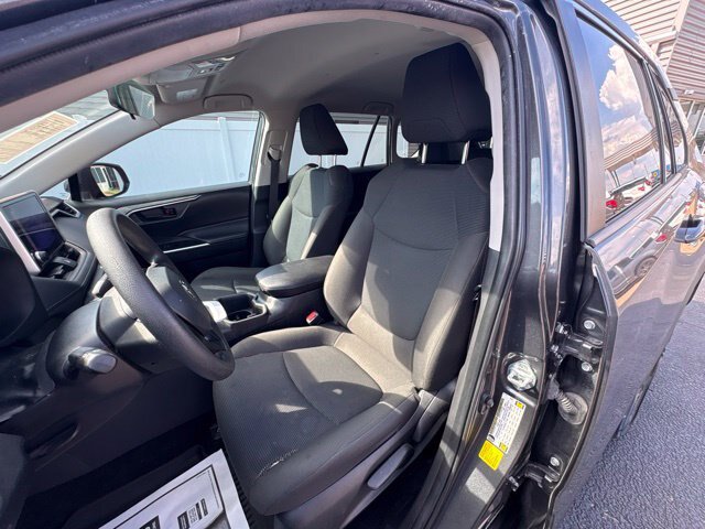 Used 2024 Toyota RAV4 LE FWD image 15