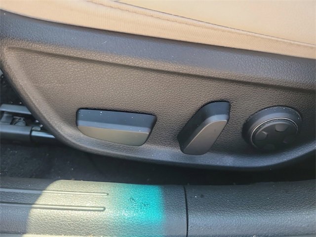 Used 2024 Genesis G70 2.5T image 19