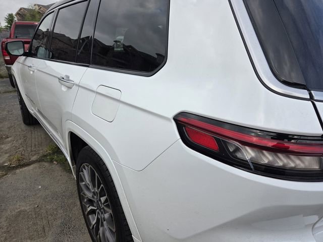 Used 2023 Jeep Grand Cherokee L Summit image 5