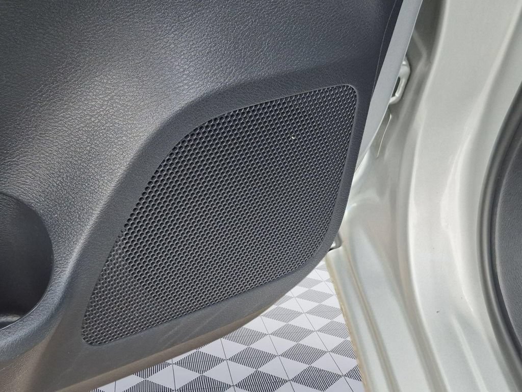 Used 2025 Nissan Versa SV FWD image 12