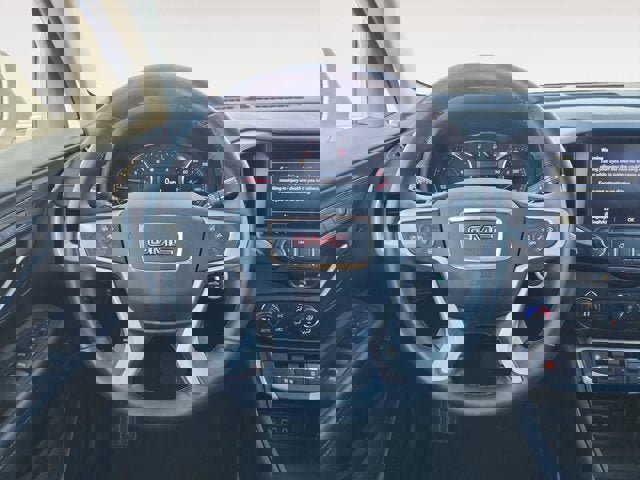 Used 2024 GMC Terrain SLT image 12