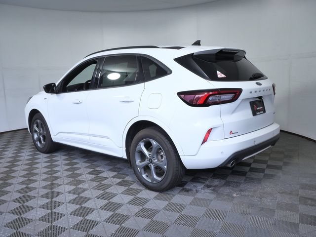 Certified 2023 Ford Escape ST-Line w/ Tech Pack #1 AWD/4WD image 6