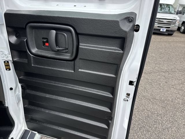 Used 2024 Chevrolet Express 2500 w/ Driver Convenience Package RWD image 17