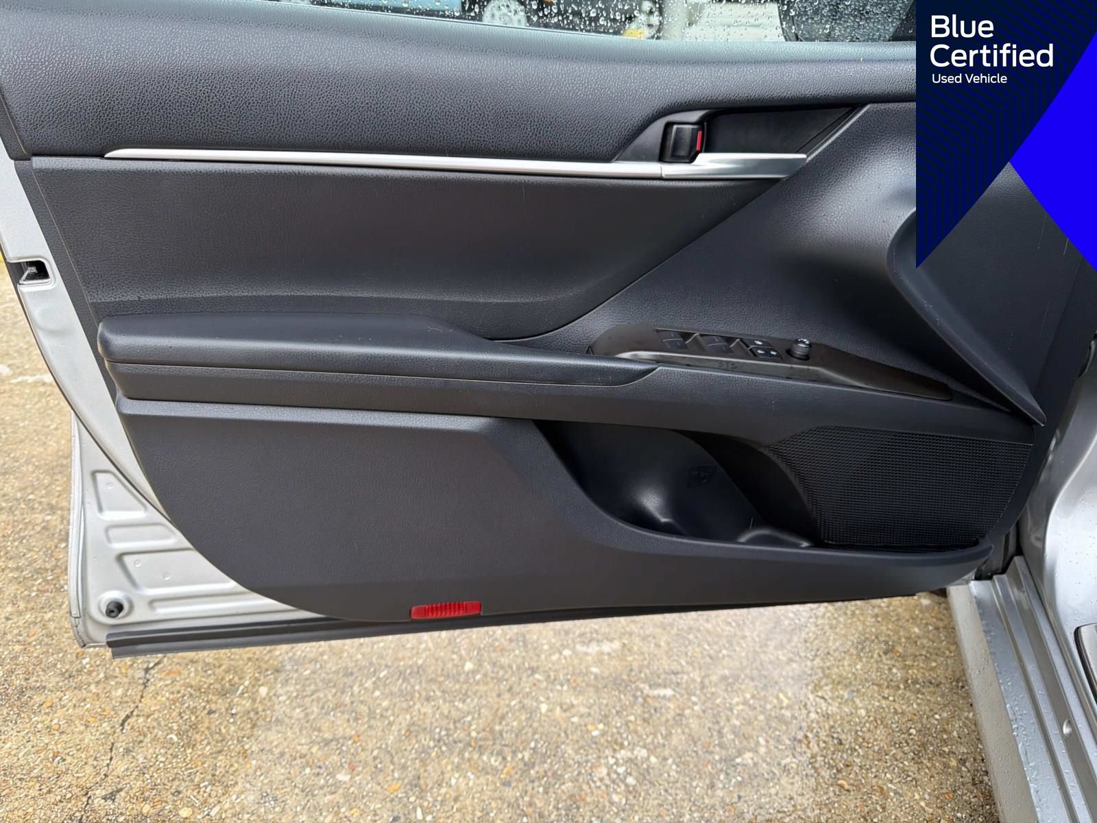 Used 2022 Toyota Camry LE FWD image 25
