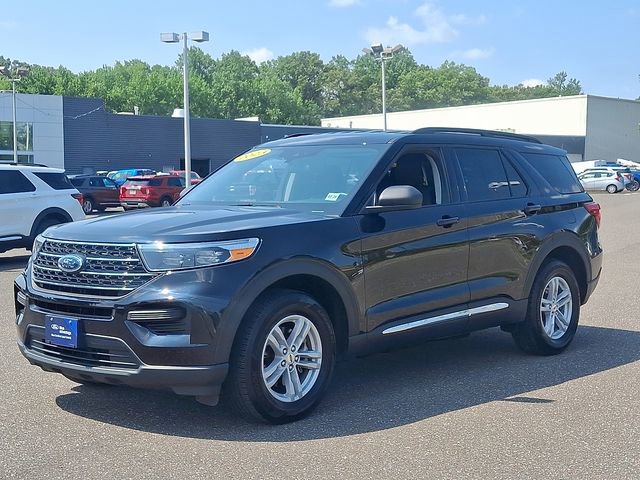 Certified 2023 Ford Explorer XLT AWD/4WD image 3