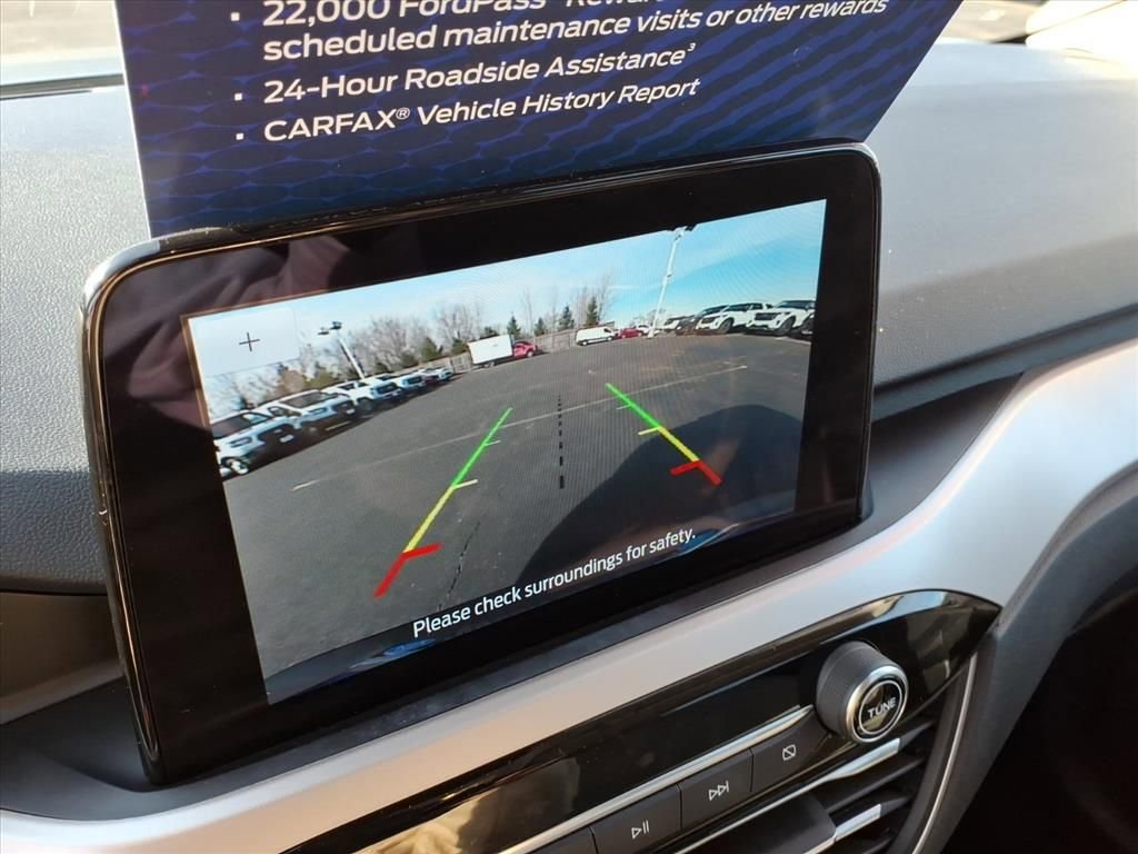 Certified 2022 Ford Escape SE image 10