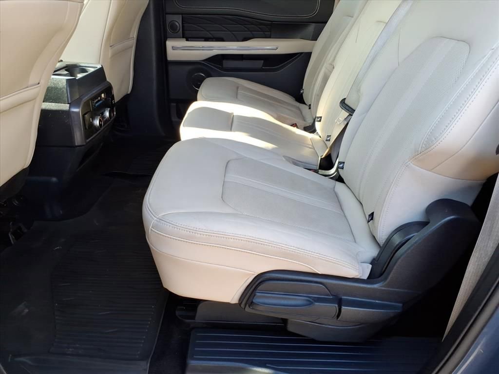 Certified 2022 Ford Expedition Max Platinum image 13