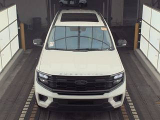 Certified 2025 Ford Expedition Active AWD/4WD image 5