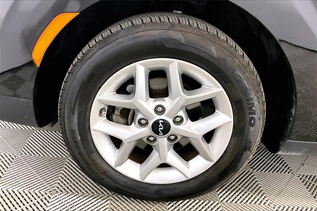 Used 2024 Kia Soul LX w/ Option Group 015 image 7