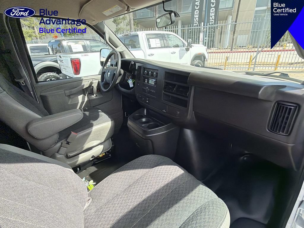 Used 2025 Chevrolet Express 2500 w/ Driver Convenience Package RWD image 14