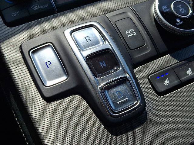 Used 2021 Hyundai Palisade Limited w/ Winter Package AWD/4WD image 16