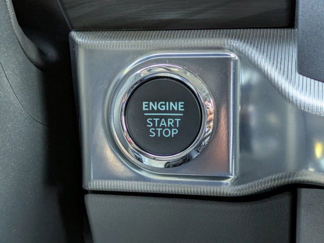 Certified 2025 Ford F150 Lariat w/ Equipment Group 501A Mid image 30