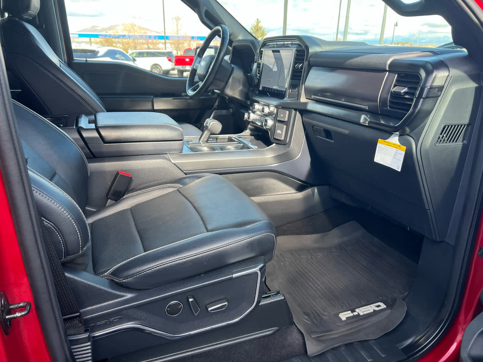 Certified 2023 Ford F150 Lariat w/ Equipment Group 502A High image 19