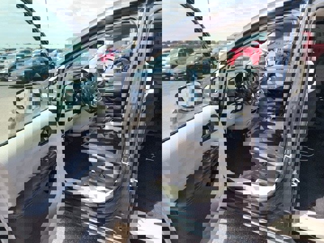 Used 2021 Chrysler Pacifica Touring image 9