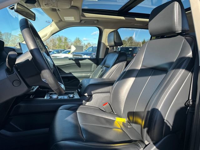 Certified 2024 Ford Expedition XLT image 40